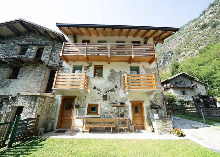 Cozy Stone Surrounded By Nature Samolaco *